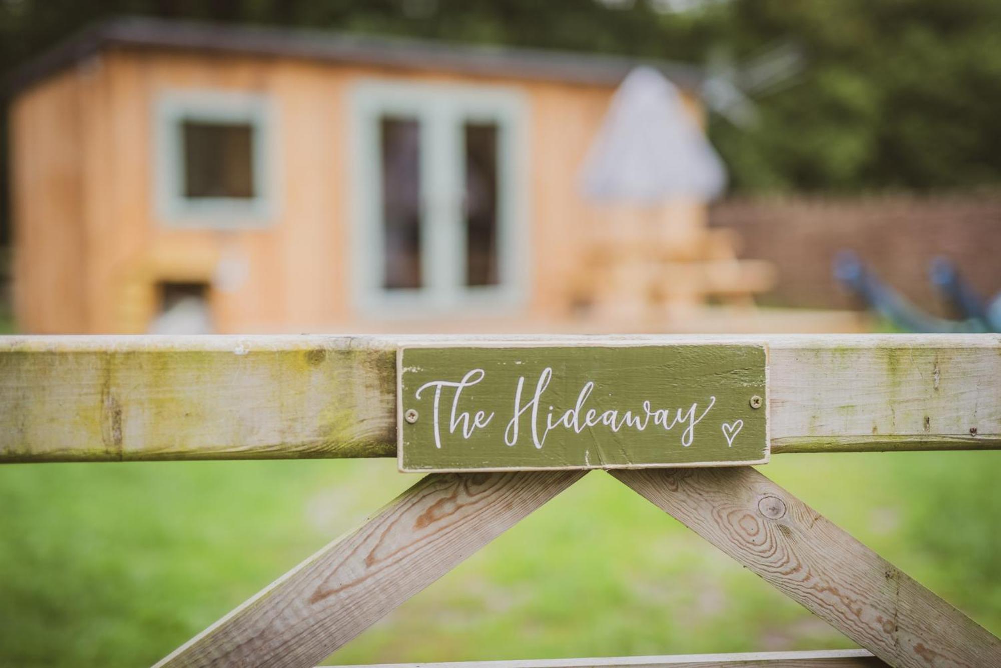 The Hideaway At Hiddenwood Glamping Hotel Corsley Exterior foto