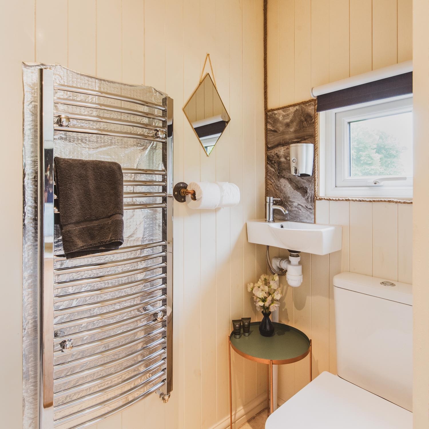 The Hideaway At Hiddenwood Glamping Hotel Corsley Exterior foto